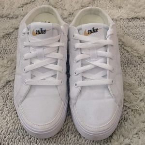 Women’s Nike Court Legacy White Mule Sneakers